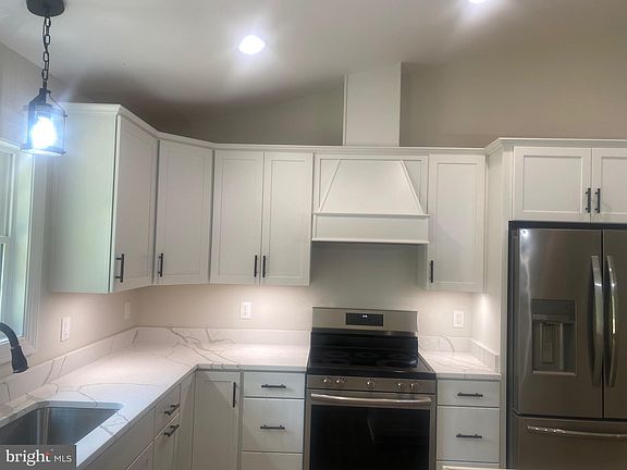 3rd image of 10207 John Jameson Pl