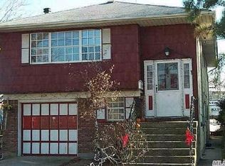 333 Mulry Ln, Lawrence, NY 11559
