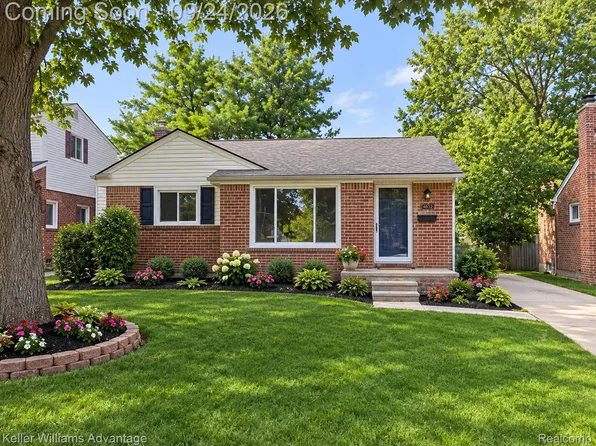 28142 Elmira St, Livonia, MI 48150