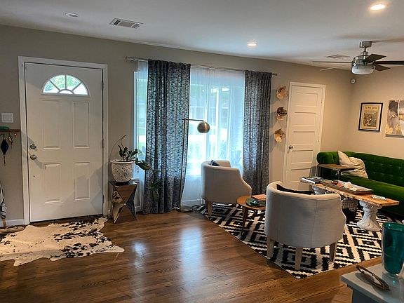3rd image of 2311 Hewitt Dr