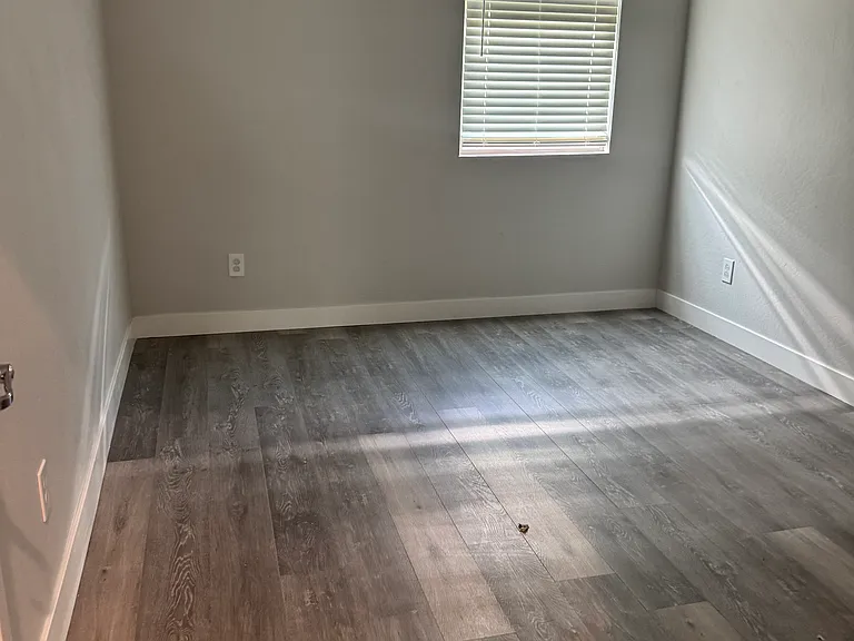 10973 W Polk St — Photo 6
