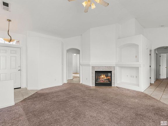 3rd image of 60 Horse Springs Dr