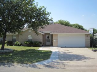 104 Alambre Dr, Del Rio, TX 78840
