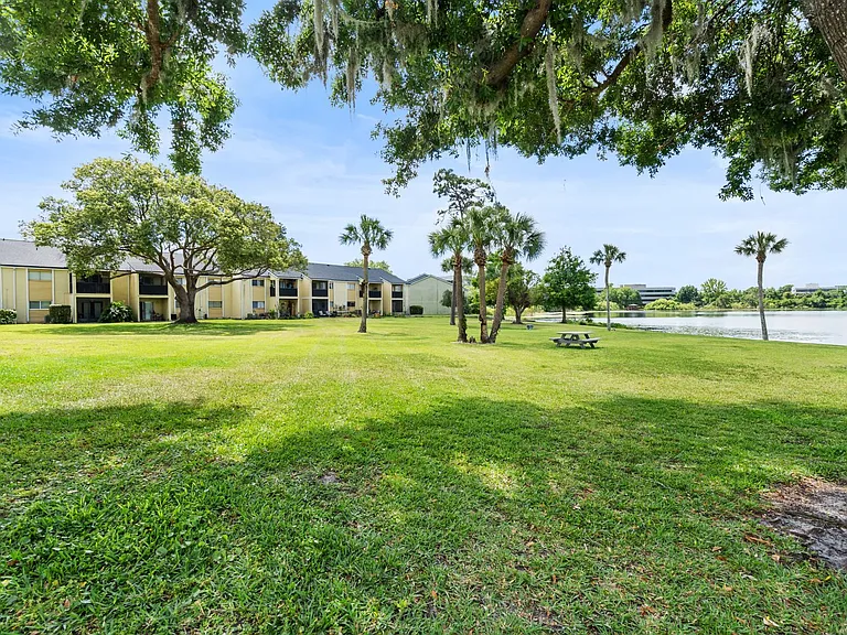 936 Lake Destiny C Rd — Photo 13