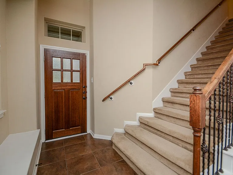 22 Cheswood Manor Dr — Photo 3