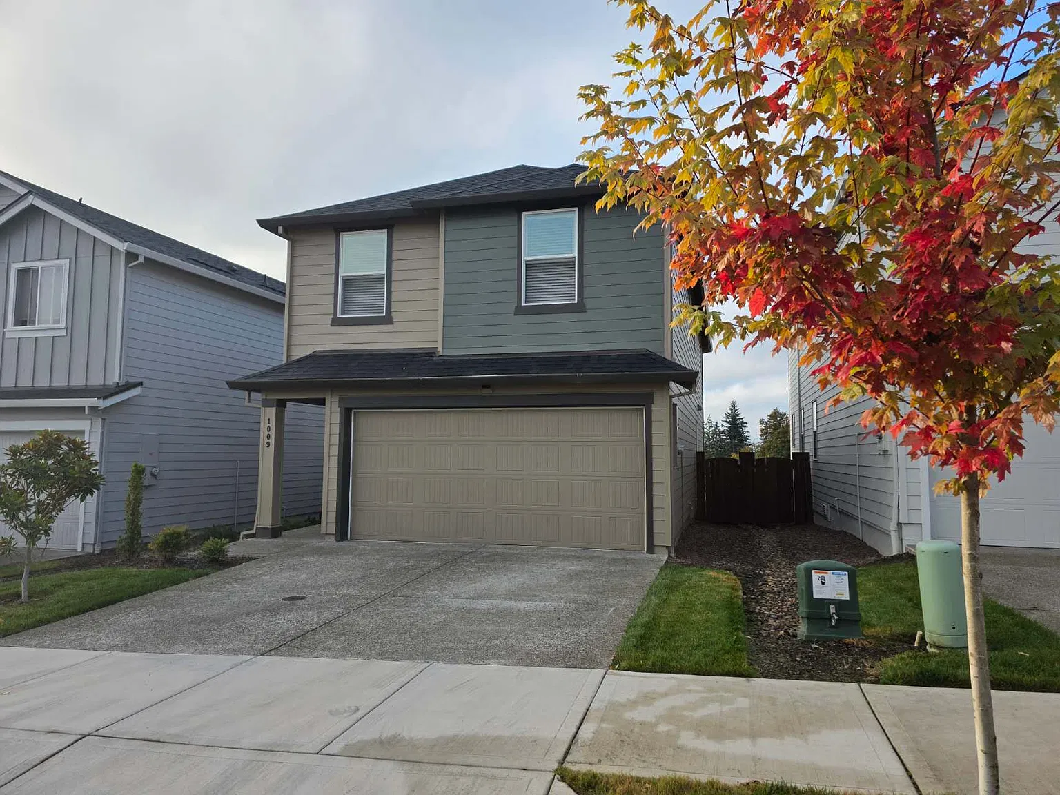 4 bed, 2.5 bath, 1929 sqft, $2,895 — Photo 1
