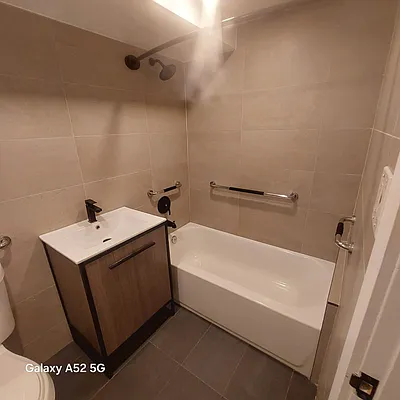 Bathroom, photo 3