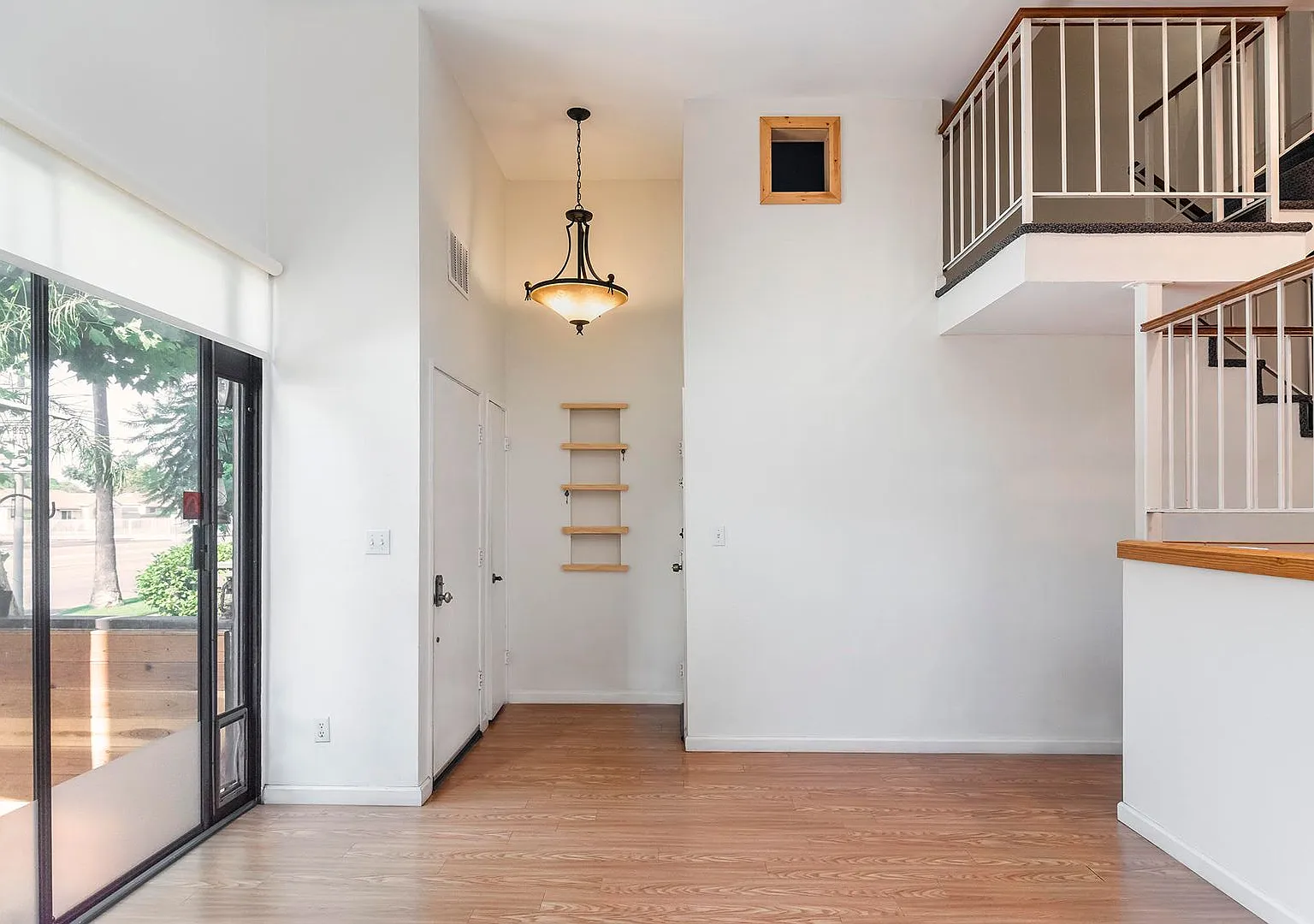 Light Filled 3-Story Townhome in Pool Community — Photo 1