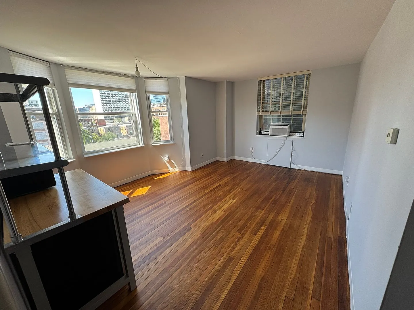 Updated 1-bed condo at Walnut Plaza — Photo 4