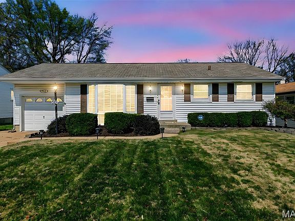 2nd image of 265 Monterey Dr