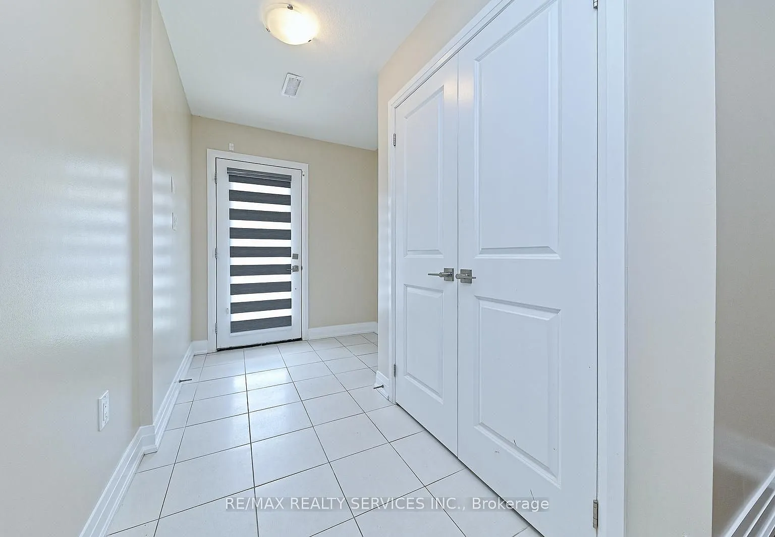 3 bed, $3,200 — Photo 4