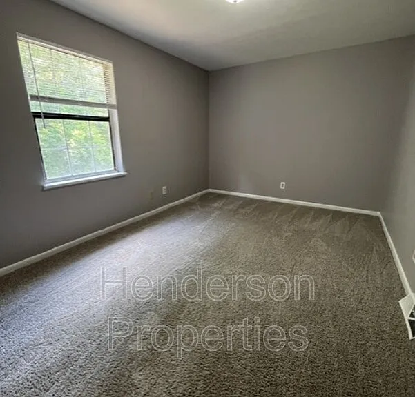 1345 N 6th St — Photo 6