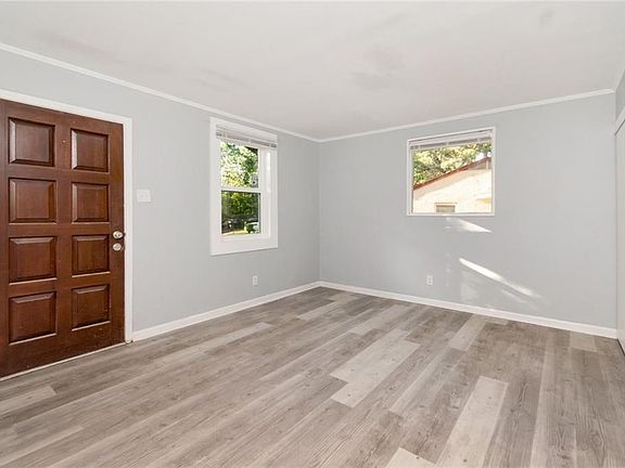 2nd image of 511 Meadow Wood Curv E