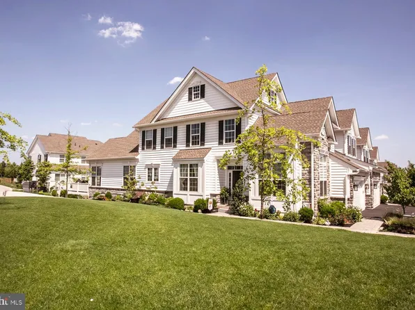 386 Joshua Tree Dr, Collegeville, PA 19426