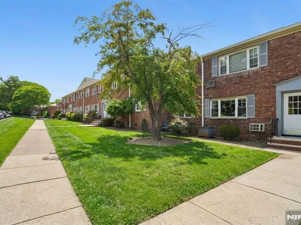 18 Wedgewood Dr APT 25, Verona, NJ 07044