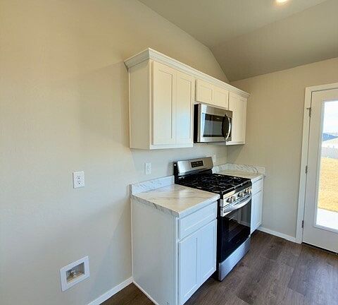 3rd image of 2103 S Lakin Ave