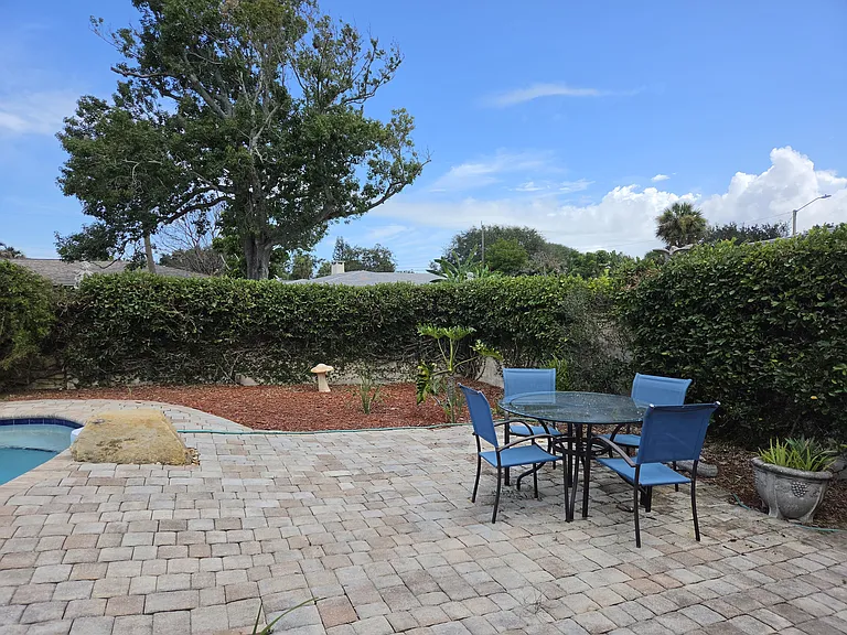 575 Bahama Dr — Photo 20