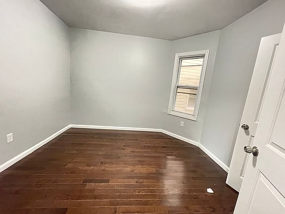 5th image of 427 S 17th St #1E