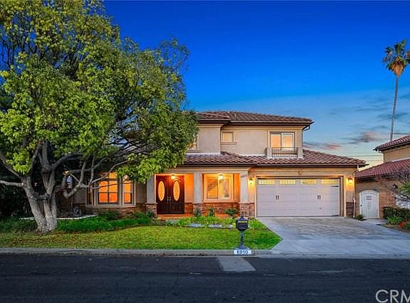 3rd image of 6810 Brentmead Ave