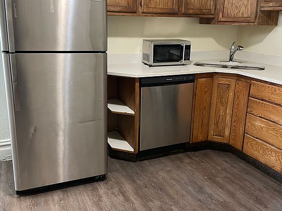 5th image of 572 N 400 W #572
