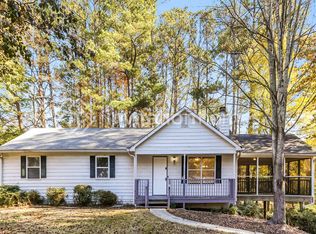 1847 Rainbow Ln, Powder Springs, GA 30127