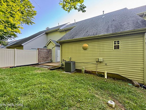 4th image of 3319 Laurel View Rd