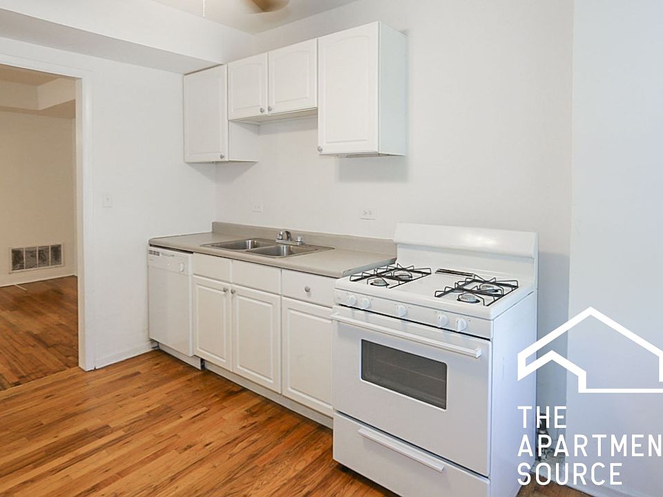 1st image of 3822 N Sheffield Ave #3E