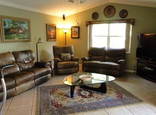 19983 SW 3rd Pl, Pembroke Pines, FL 33029