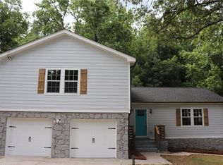 3872 Pointe Bleue Dr, Decatur, GA 30034