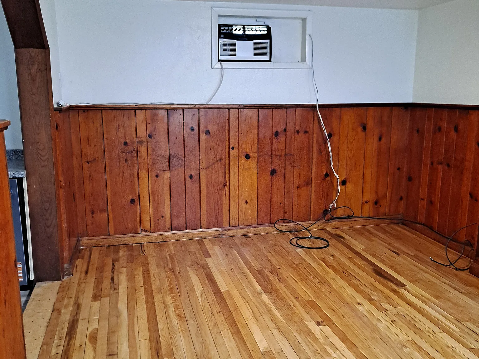2 bed, 700 sqft, $995 — Photo 2