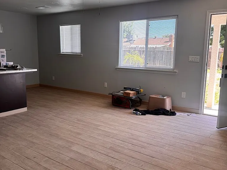 3874 E Ashlan Ave — Photo 6