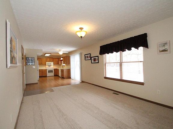4th image of 5916 Luccis Ct