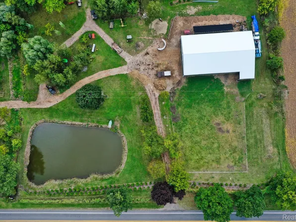 3222 E Haslett Rd, Williamston, MI 48895