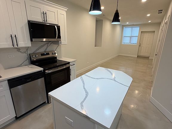 3rd image of 1821 W Haddon Ave #1A