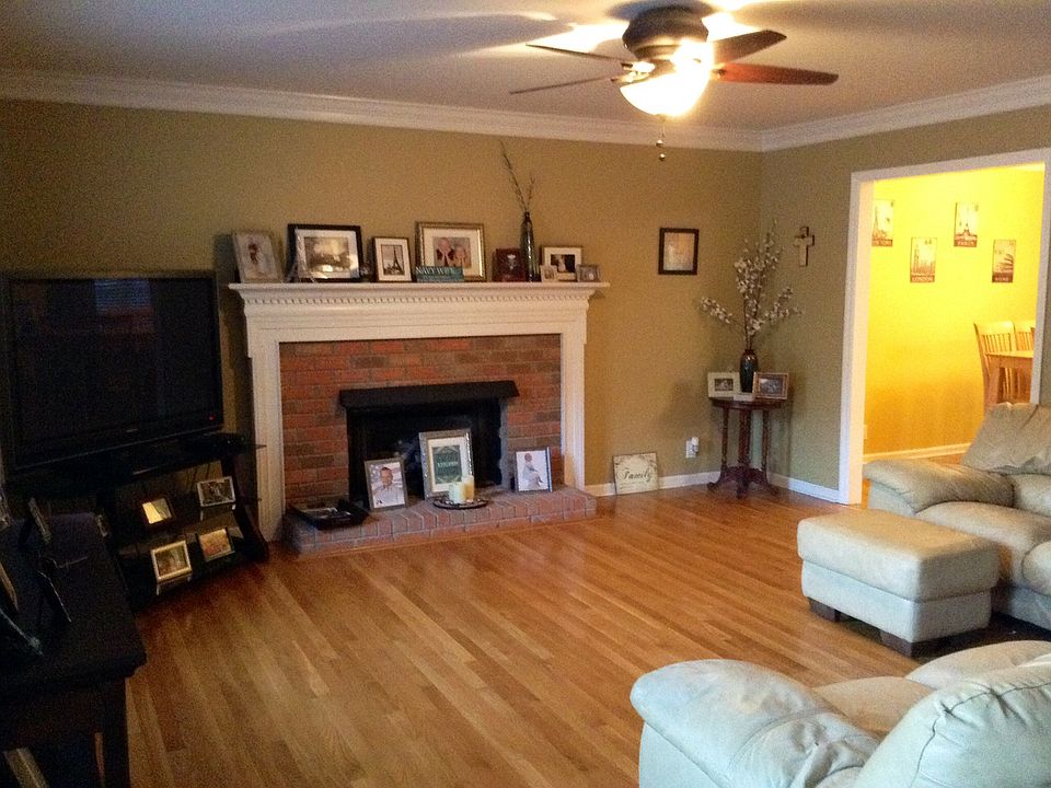 2nd image of 714 Cromwell Ct