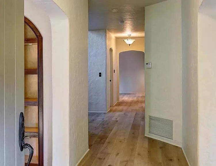 1064 Linda Vista Ave — Photo 5