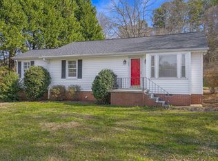 605 S Mountain View Rd, Greer, SC 29651