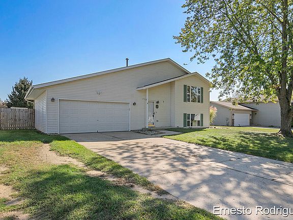 2nd image of 298 Maizie Ln