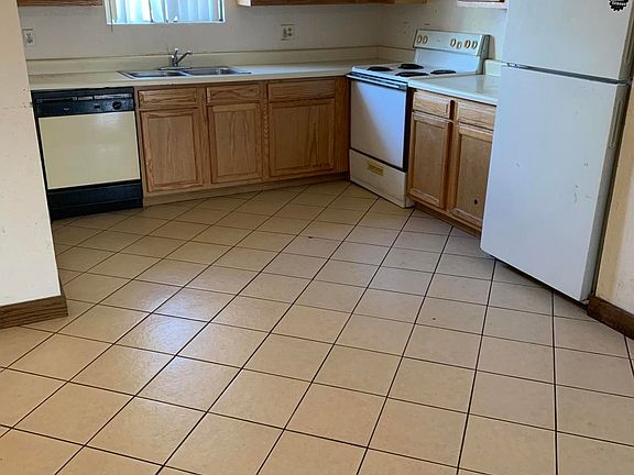 4th image of 465 W Ivyglen St APT 207