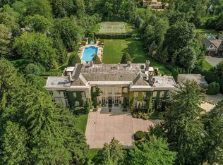 275 Sussex Ln, Lake Forest, IL 60045