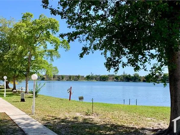 19080 NE 3rd Ct APT 316, Miami, FL 33179