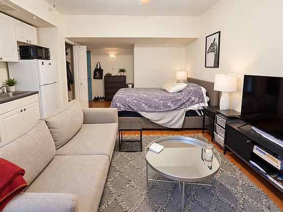 2nd image of 529-531 Beacon St #1