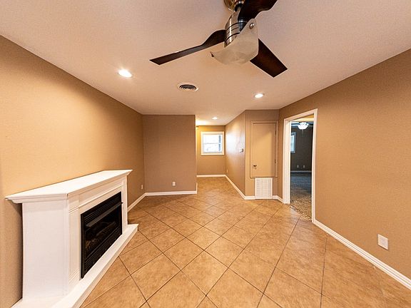 4th image of 3253 North Dr