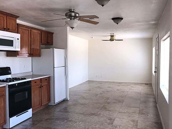 3rd image of 5042 W Cypress St #5