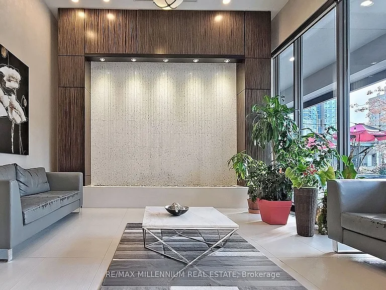 25 Lower Simcoe St #1508 — Photo 3
