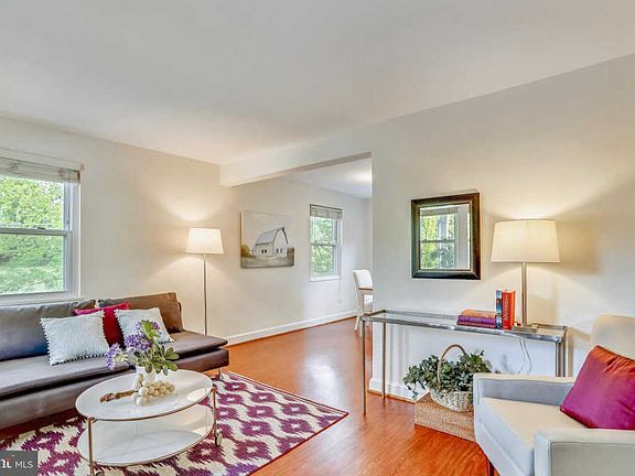 4th image of 841 N Lexington St