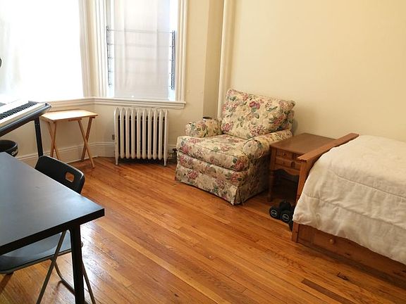 2nd image of 1209 Boylston St APT 22