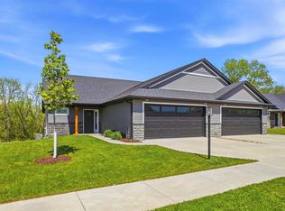 1408 Legend Dr, Tiffin, IA 52340