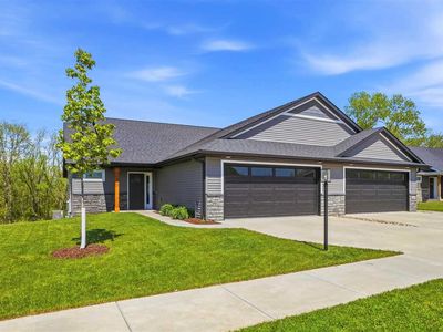 1408 Legend Dr, Tiffin, IA, 52340