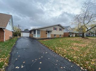 3924 169th St, Country Club Hills, IL